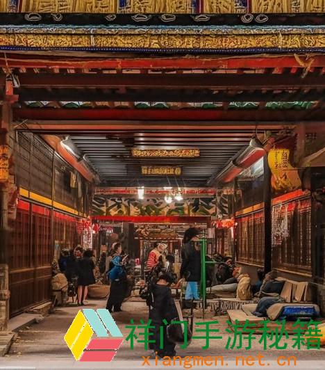 车上最终一排的爱的_轿车最终一排从后边